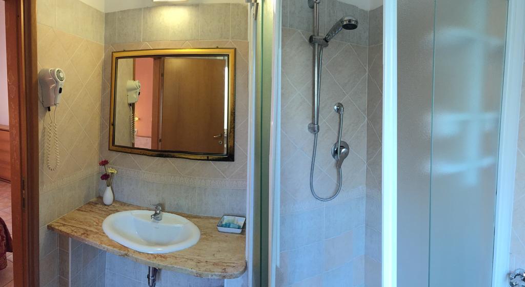Hotel Magda Novafeltria Phòng bức ảnh