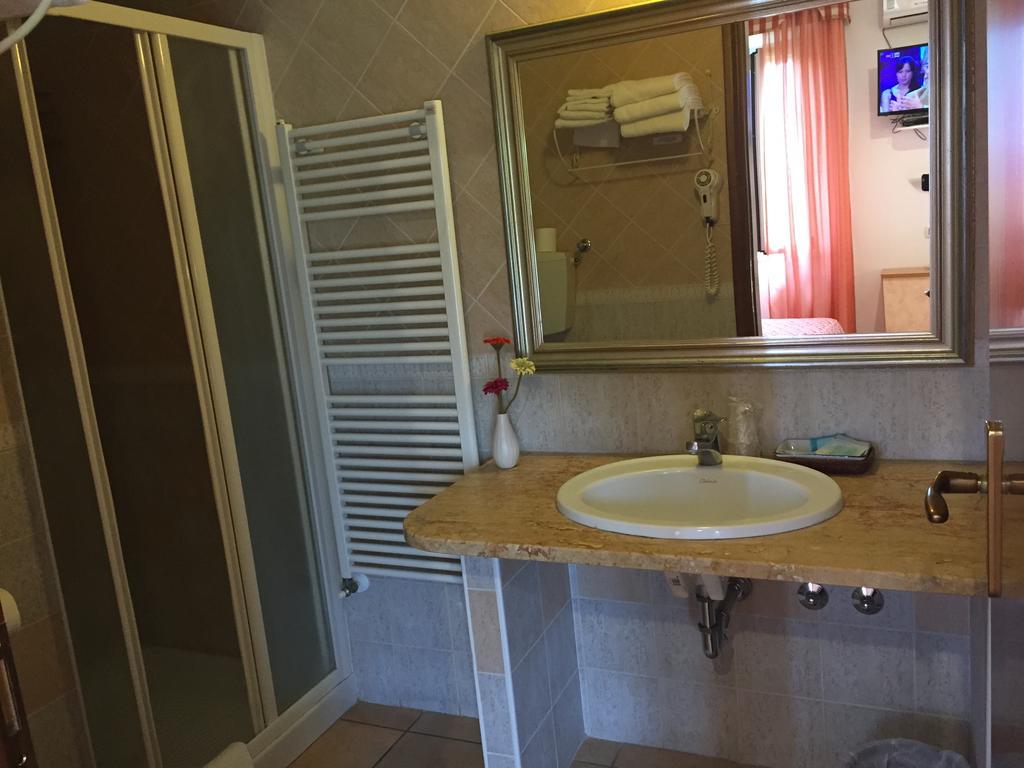 Hotel Magda Novafeltria Phòng bức ảnh